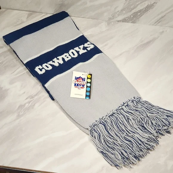 NFL Dallas Cowboys Knit Scarf NWT - Picture 1 of 3